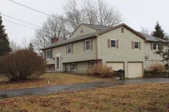 1st image of 20 Ferreira Dr