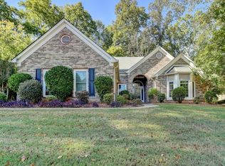 2530 Peregrine Trl, Suwanee, GA 30024