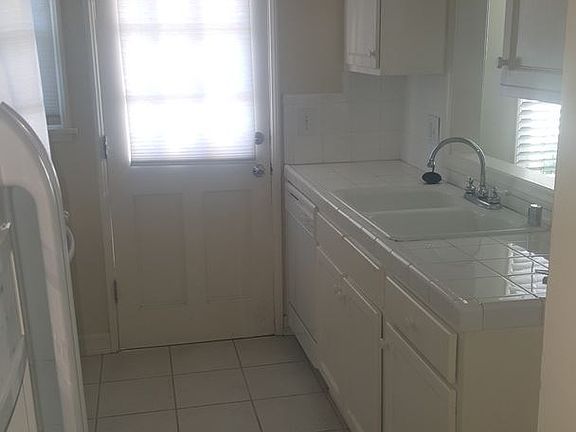 5th image of 3555 S Centinela Ave