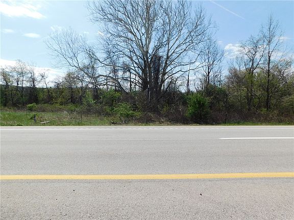 2nd image of University Dr