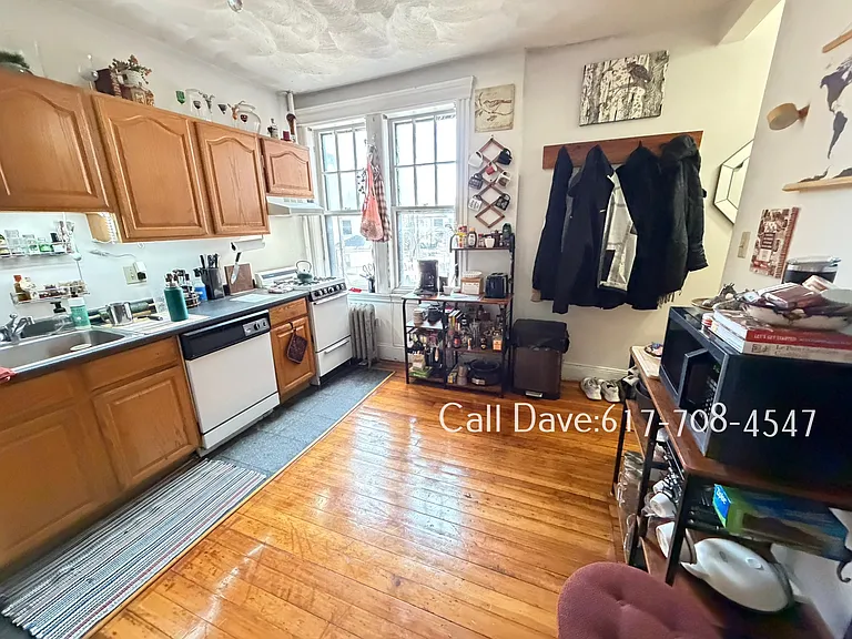 72 Strathmore Rd #4B — Photo 8