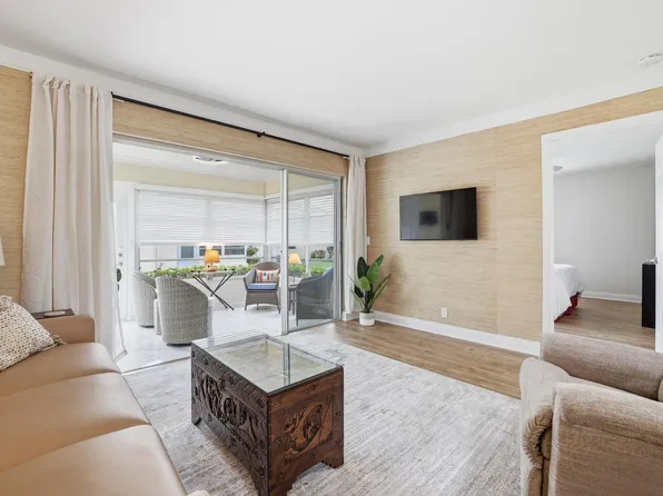 644 Marlboro Oval, Lake Worth, FL 33467