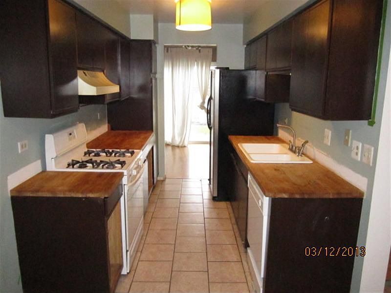 2nd image of 209 Westminster Ct