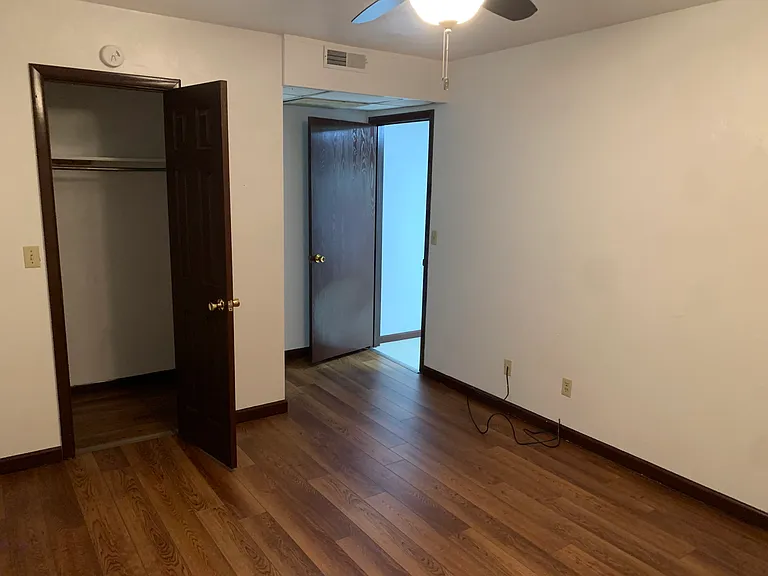 1 bed, 1.0 bath, 530 sqft, $700 — Photo 7
