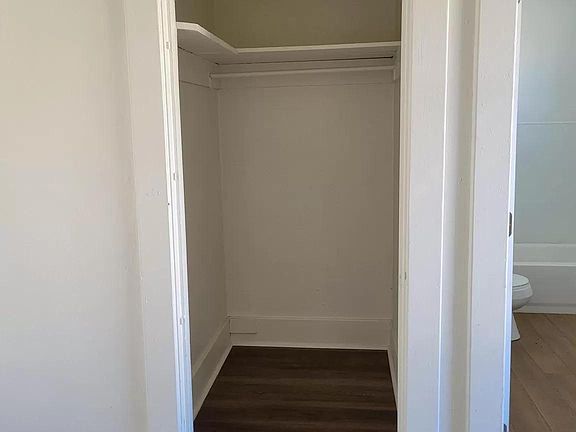 3rd image of 575 N Velasco Ave