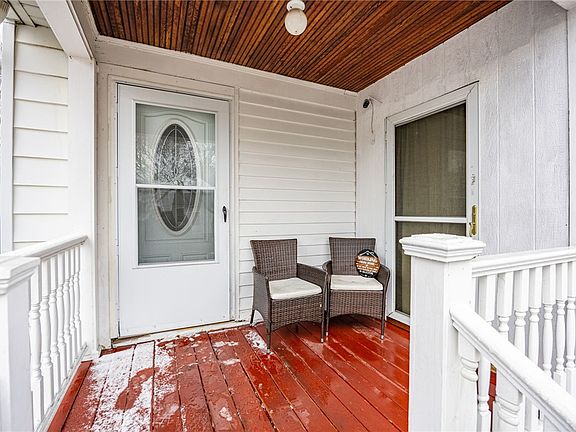 3rd image of 187 Nichols St