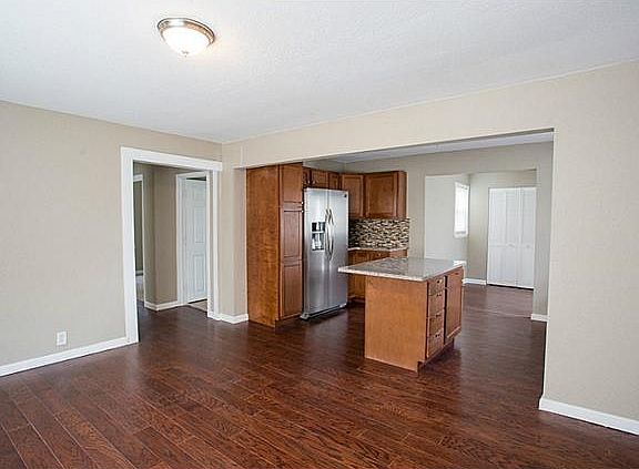 2nd image of 17540 Wapakoneta Rd
