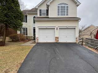 312 Winding Hill Dr, Hackettstown, NJ 07840
