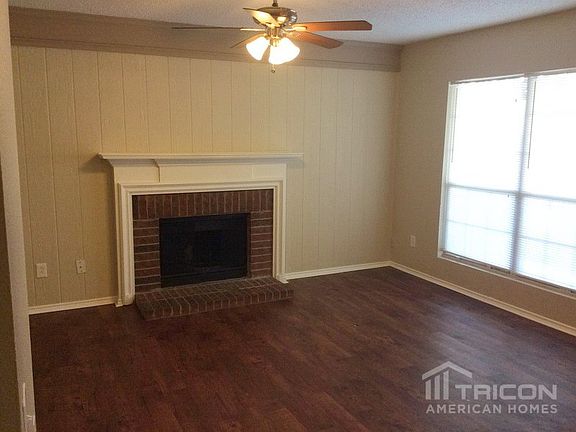 2nd image of 2508 Dahlia Dr