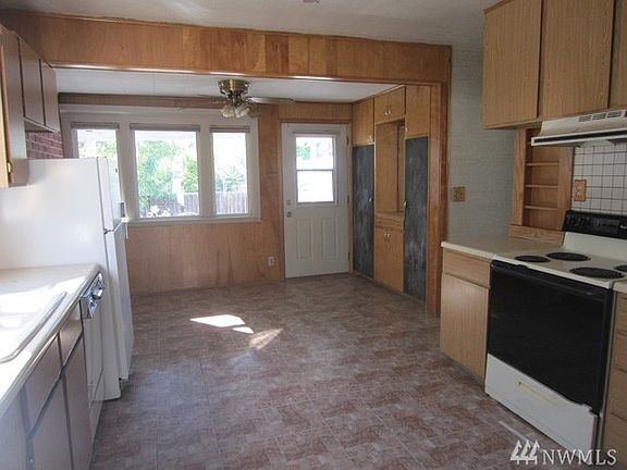 4th image of 16 S Emerson Ave