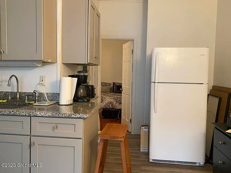 588 Madison Ave #2 — Photo 9