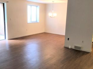 212 Hugel Dr #E, Pittsburgh, PA