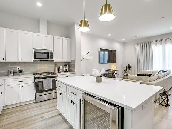 4th image of 3484 Luca St