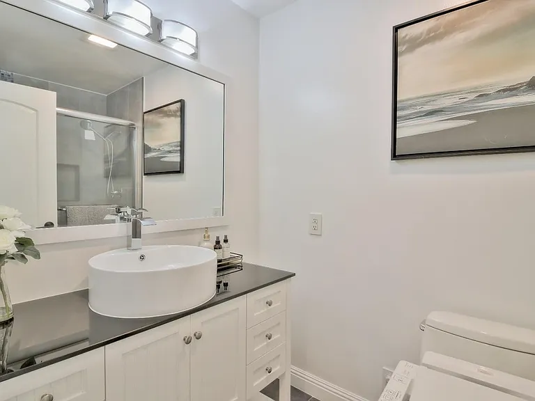 647 Garland Ave — Photo 8