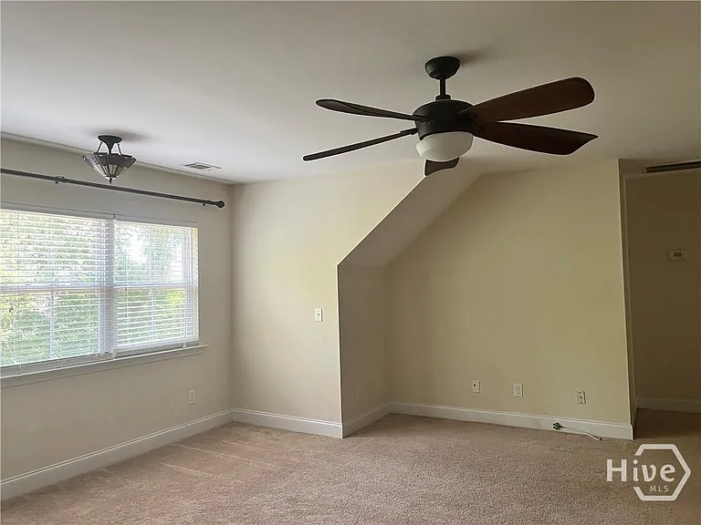 73 Waverly Ln — Photo 11