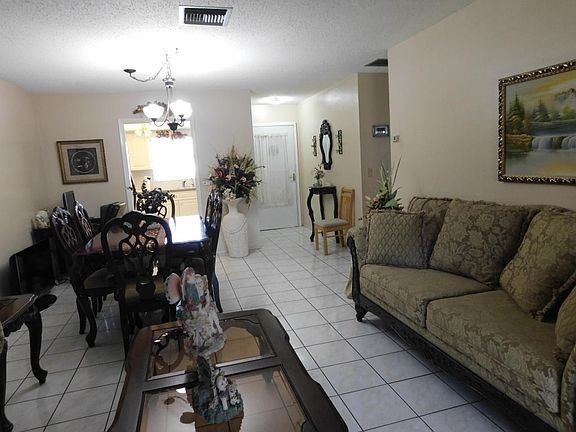 5th image of 2630 Emory Dr E APT B