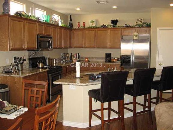 3rd image of 4709 Vincent Hill Ct