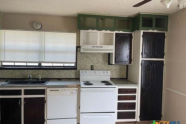 2nd image of 213 Blanket Dr