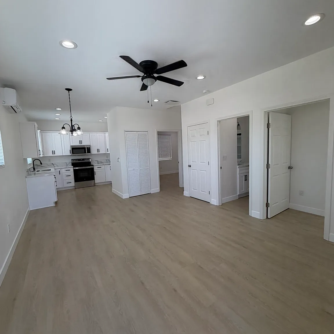 2 bed, 759 sqft, $2,650 — Photo 3