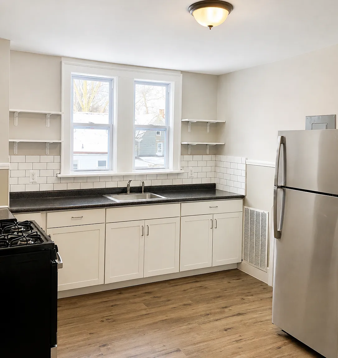 346 Parkdale Ave — Photo 1