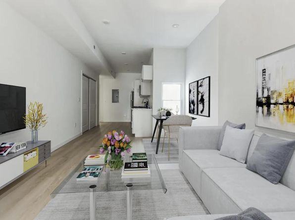 5102 Arch St FLOOR 3