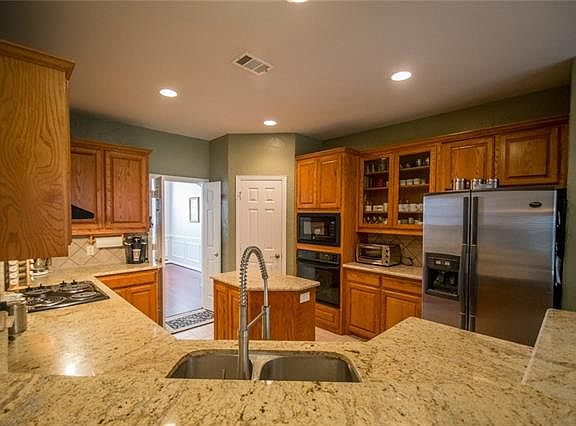 3rd image of 104 Dogwood Trl