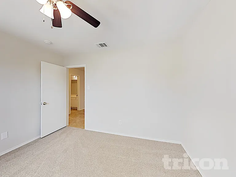 413 Rustic Grove Ln — Photo 14