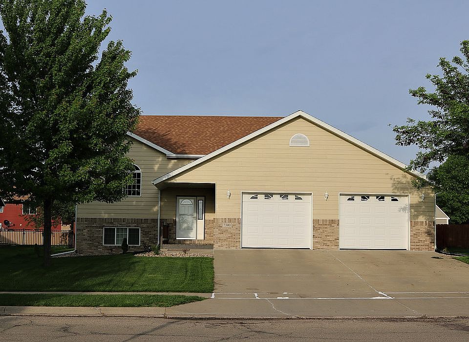 1st image of 7300 S Hughes Ave