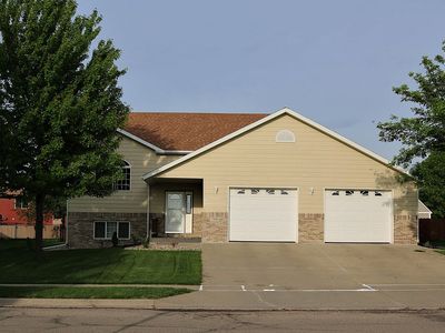 7300 S Hughes Ave, Sioux Falls, SD, 57108