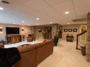 2145 E Mockingbird Ln, Midland, MI 48642