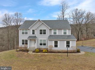 252 Oak Grove Rd, Morgantown, PA 19543