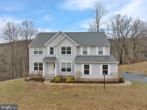 252 Oak Grove Rd, Morgantown, PA 19543