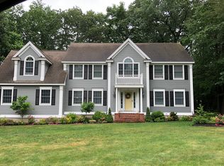 8 Westridge Dr, Hampton, NH 03842