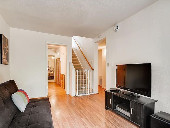 3rd image of 1354 Burland Dr