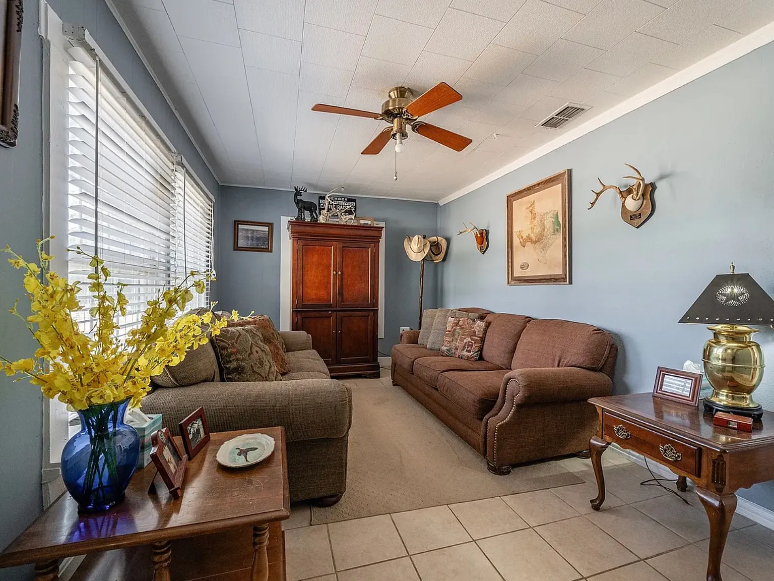3 bed, 1130 sqft, $2,000 — Photo 4