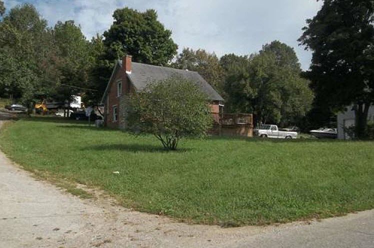 2nd image of 170 Crittenden St
