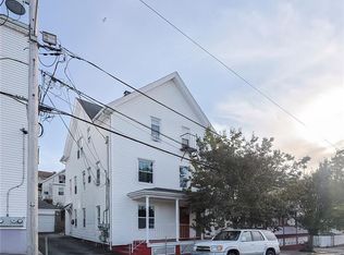 20 Barnes St, Pawtucket, RI 02860