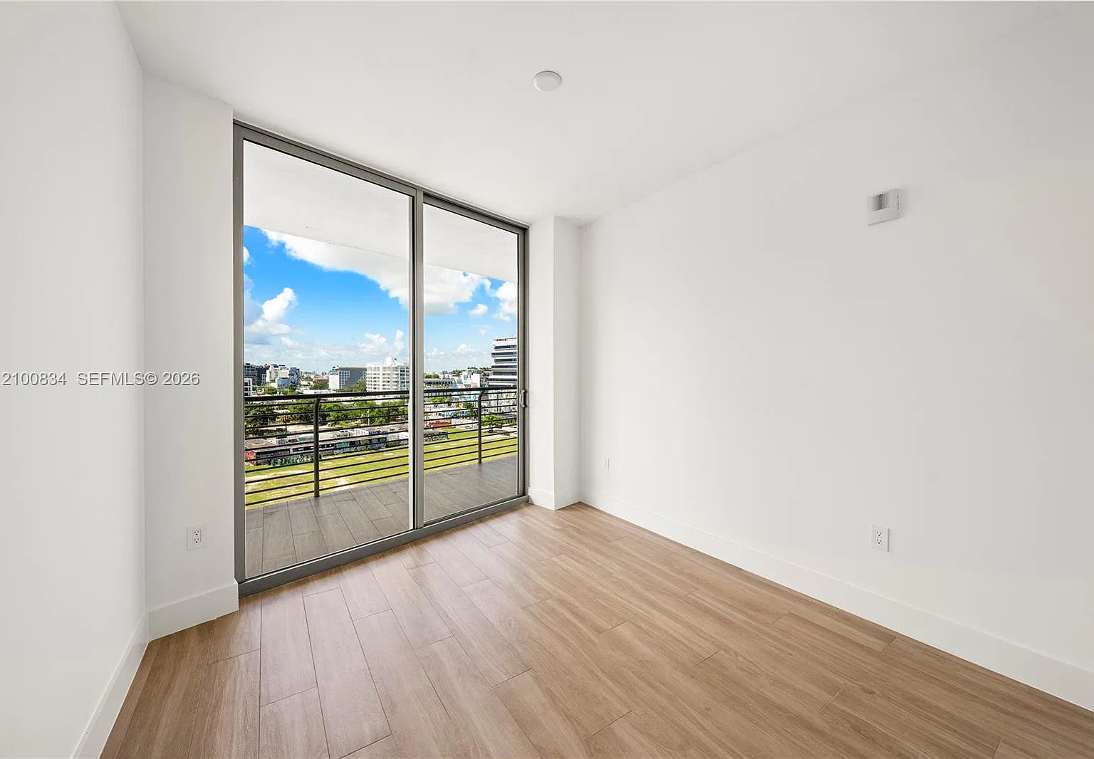 2 bed, 2.0 bath, $6,000 — Photo 4