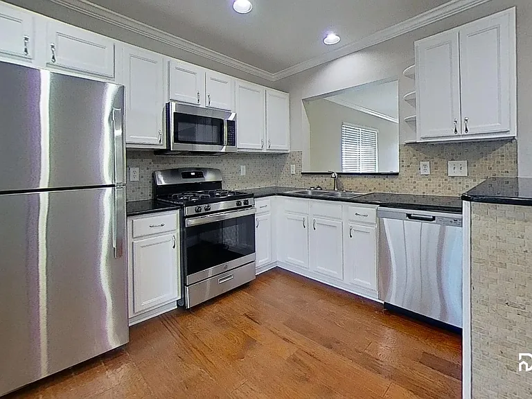 3306 Summer Island Ct — Photo 3