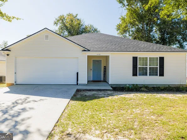 1849 Chestnut Dr, Valdosta, GA 31602