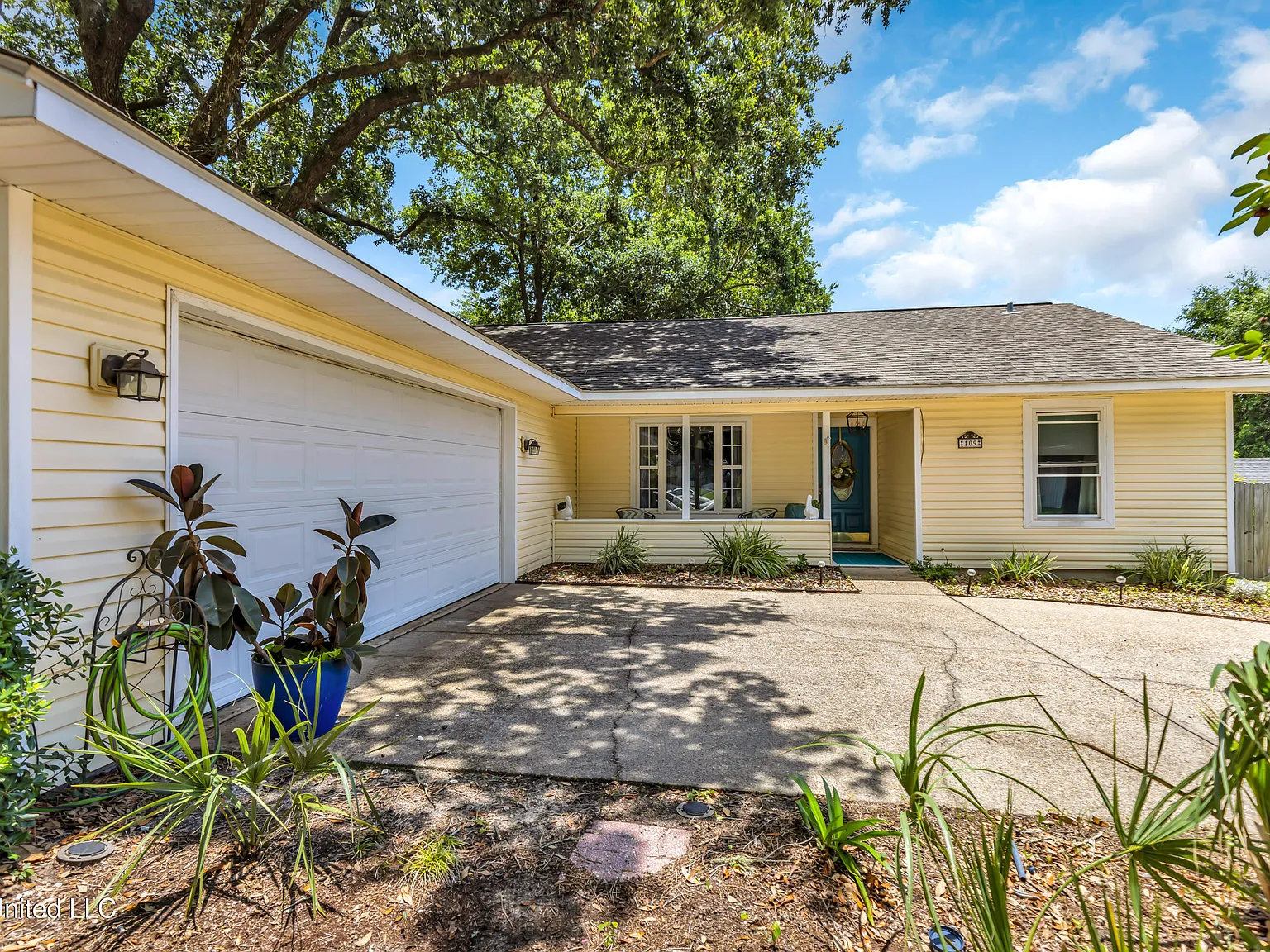 3 bed, 2.0 bath, 1460 sqft, $1,900 — Photo 4