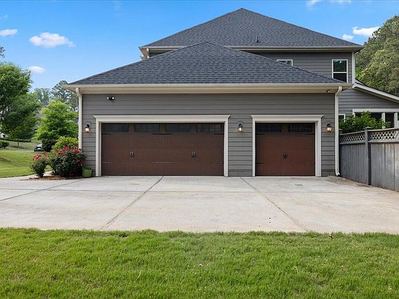 4th image of 740 Peninsula Forest Pl