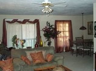 26 Windsor Rdg, New Castle, PA 16105