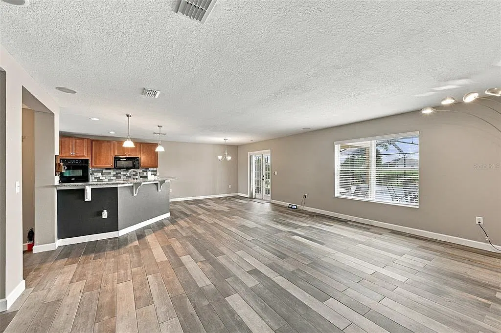 3 bed, 2.5 bath, 2150 sqft, $3,500 — Photo 4