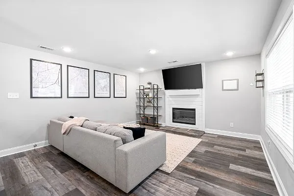 425 Woodtrace Dr — Photo 5