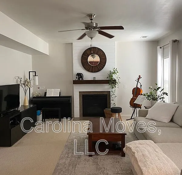 204 Barbours Ln — Photo 6