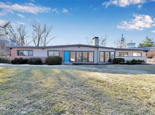 919 Louwen Dr, Saint Louis, MO 63124