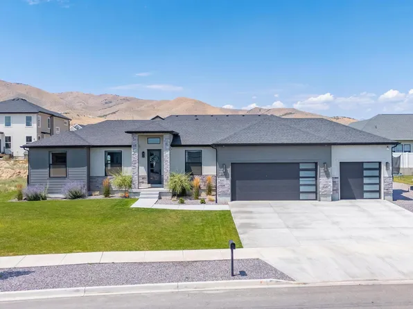 2049 S Roan Ave, Saratoga Springs, UT 84045