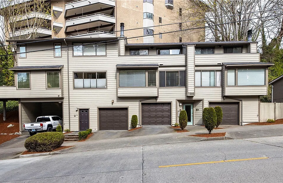 Door to Unit 1 is brown door with steps on the left. Door on the right is access to Units 2 & 3. Showings allowed for Unit 2 until April 25th. Other units are occupied.