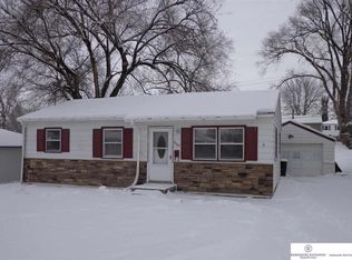 6102 Patterson St, Omaha, NE 68117